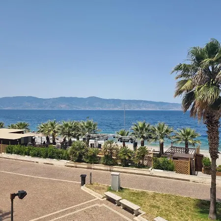 Loft Magna Grecia Centro Storico A 3 Minuti A Piedi Dal Mare Apartamento