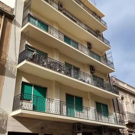 Loft Magna Grecia Centro Storico A 3 Minuti A Piedi Dal Mare Apartamento Reggio Calabria
