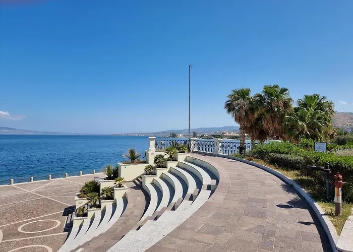 Loft Magna Grecia Centro Storico A 3 Minuti A Piedi Dal Mare Apartamento Reggio di Calabria