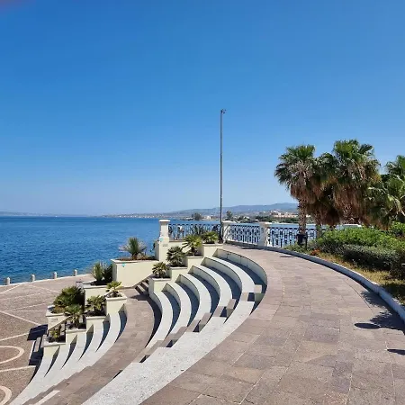 Loft Magna Grecia Centro Storico A 3 Minuti A Piedi Dal Mare Appartamento Reggio Calabria