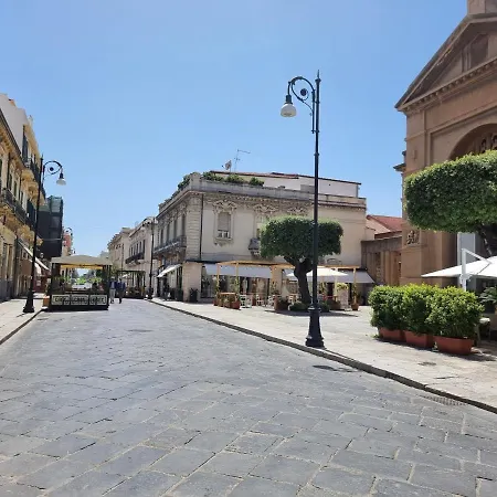 アパート Loft Magna Grecia Centro Storico A 3 Minuti A Piedi Dal Mare レッジョ・ディ・カラブリア