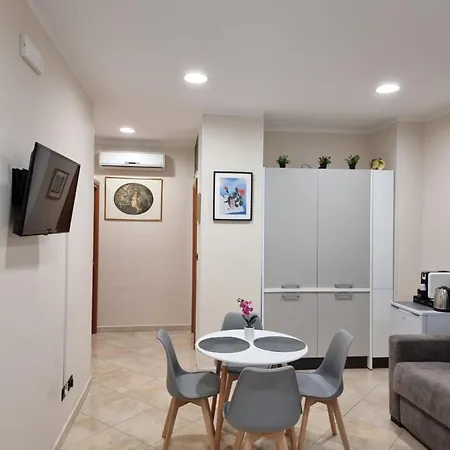 Loft Magna Grecia Centro Storico A 3 Minuti A Piedi Dal Mare アパート